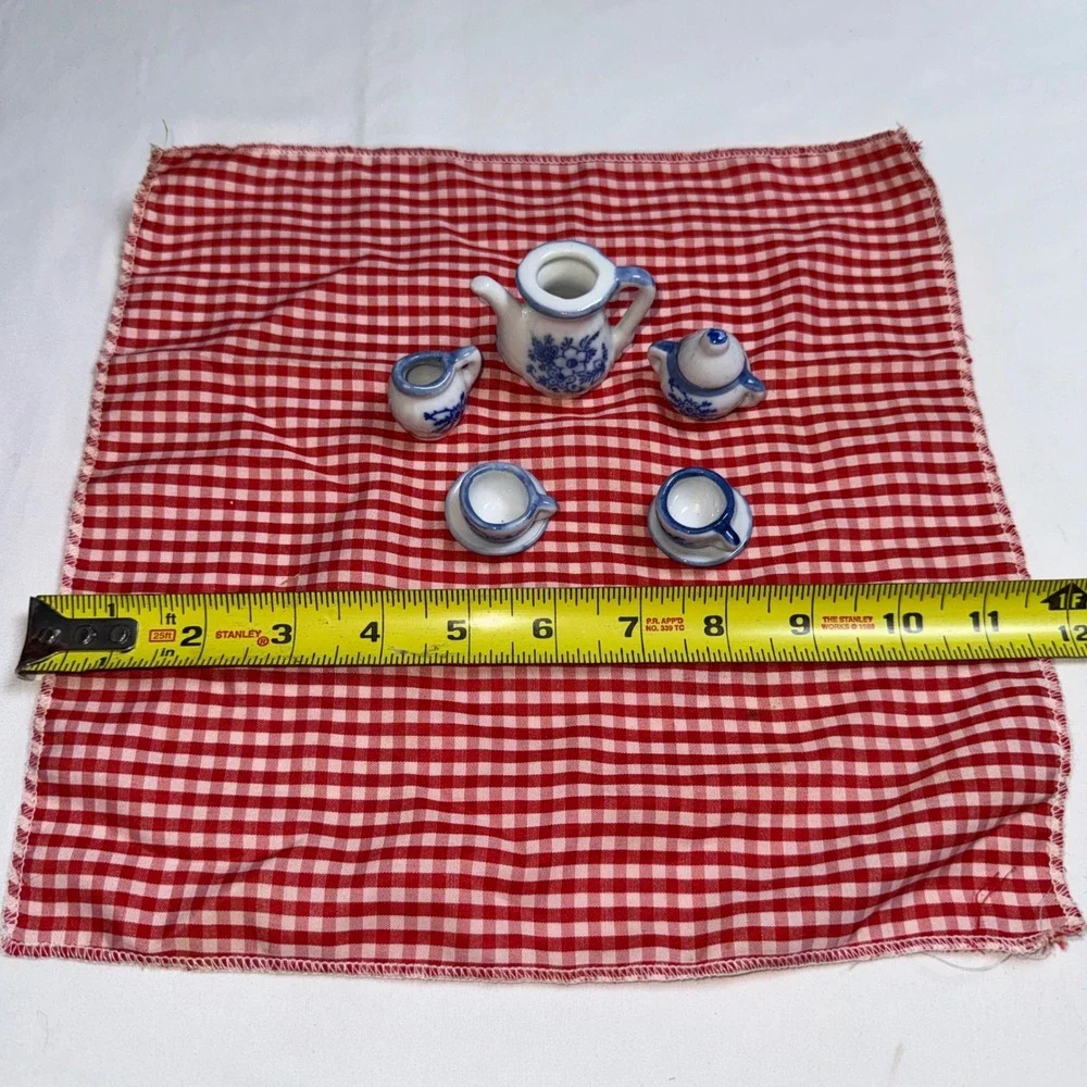 N/A miniature picnic